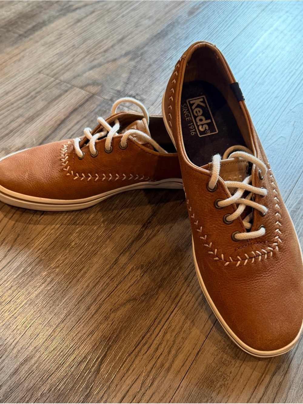 Keds Women’s Tan Leather Lace-Up Football Baseball Sneakers